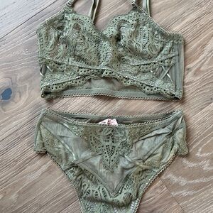 Lace Bralette and Panty Set - Olive Green